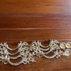 Elegant gold drawer pull set